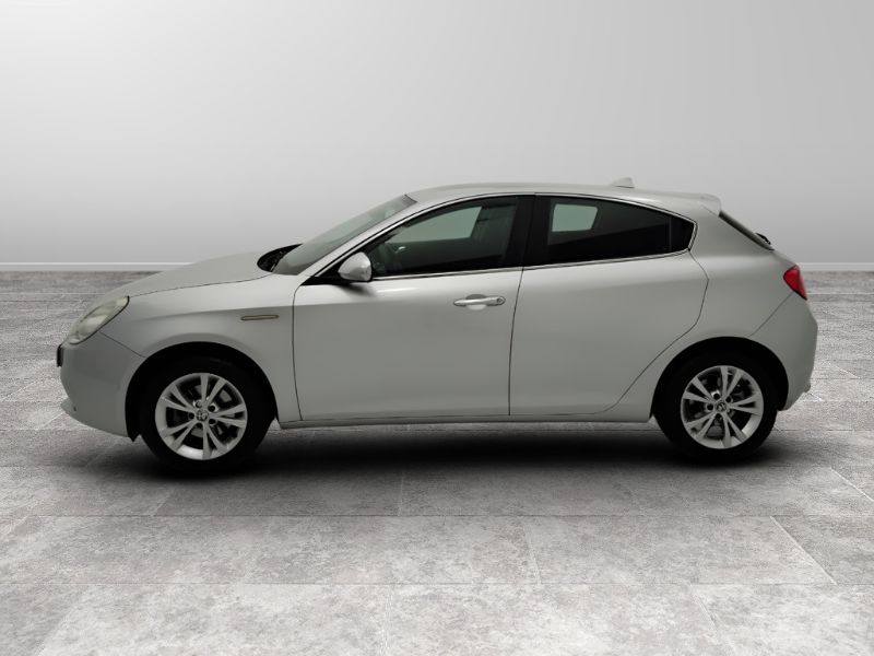 GuidiCar - ALFA ROMEO Giulietta  (2010)                       2013 Giulietta (2010-21) - Giulietta 1.6 JTDm-2 105 CV Distinctiv Usato